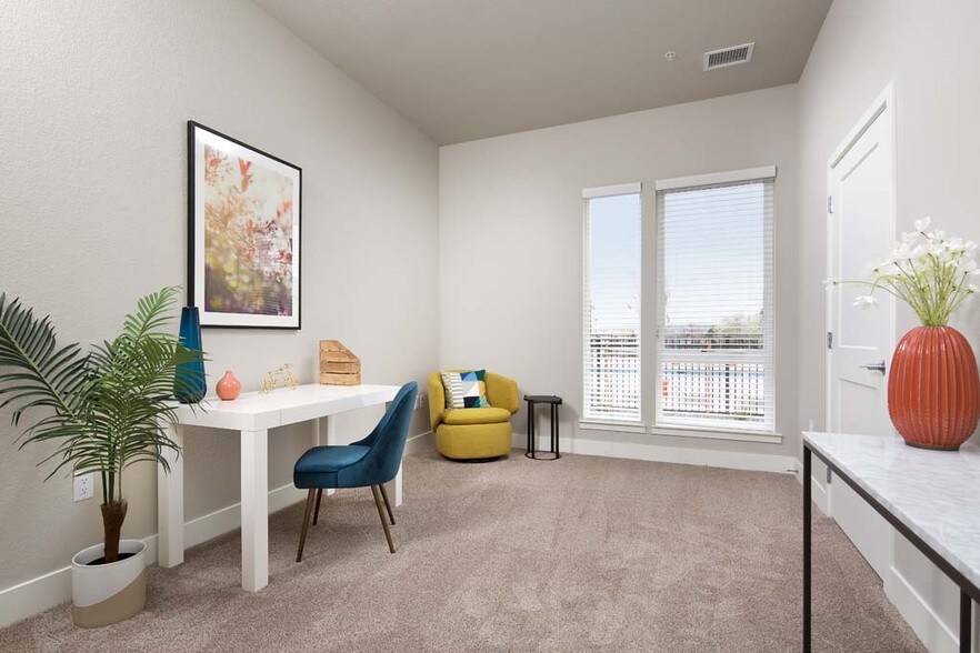 More Photos Of 9300 E Mineral Ave, Centennial Apartments For Lease