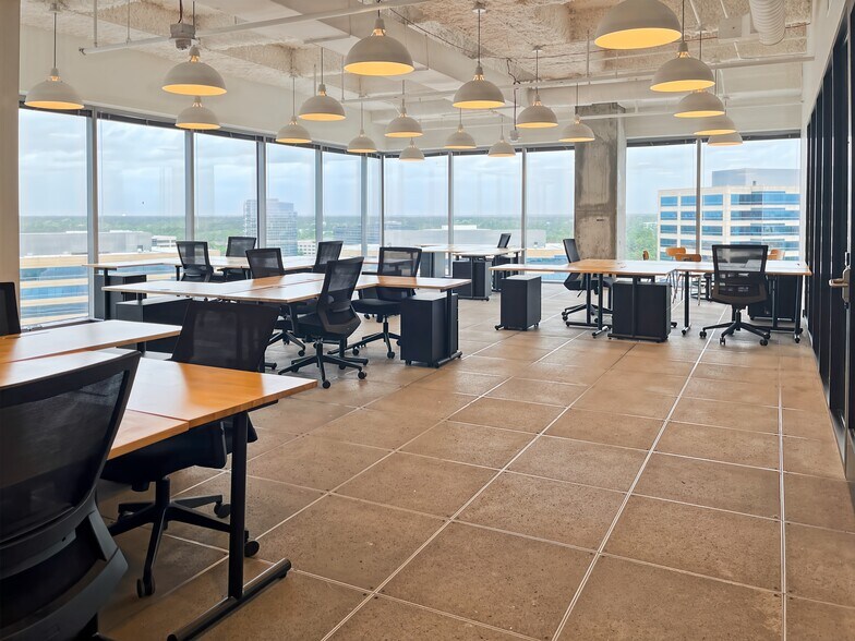 More Photos Of 1725 Hughes Landing Blvd, The Woodlands Coworking Space