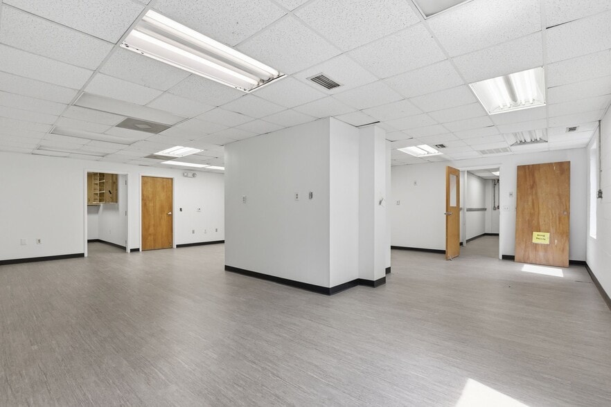 More Photos Of 744 Hartness Rd, Statesville Medical For Sale