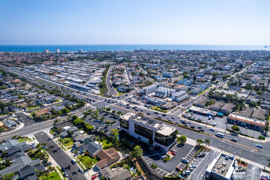 More Photos Of 20422 Beach Blvd, Huntington Beach Office For Sale