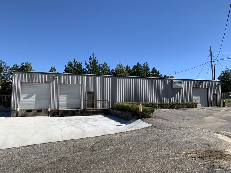 More Photos Of 109 Eason Rd, Dallas Warehouse For Lease