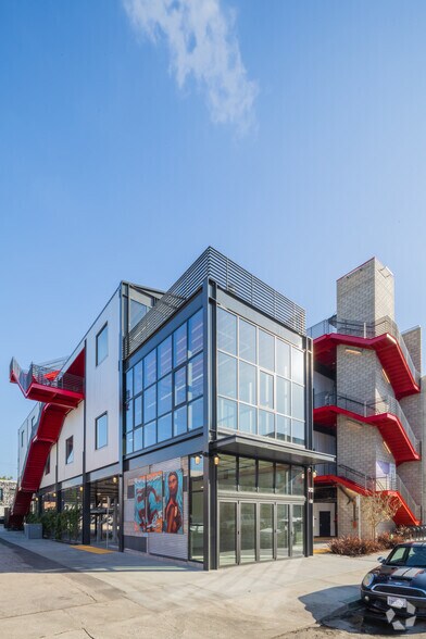 More Photos Of 212 Eucalyptus Dr, El Segundo Office For Lease