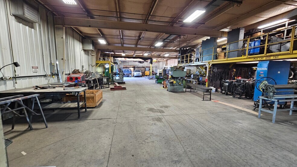 More Photos Of 2008 Ohio St, La Porte Manufacturing For Sale