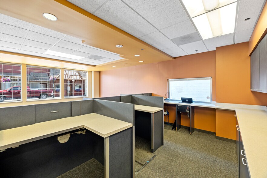 More Photos Of 190 E Charles St, Mount Angel Storefront Retail Office For Sale