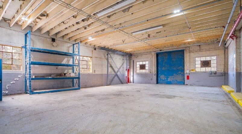 More Photos Of 69 Neck Rd, Westfield Warehouse For Lease