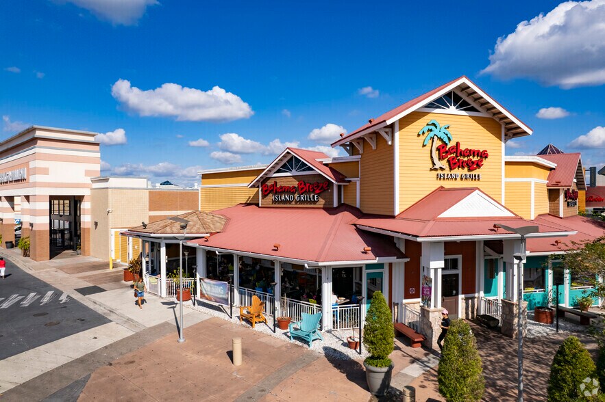 More Photos Of 459 Brandon Town Center Dr, Brandon General Retail For Lease