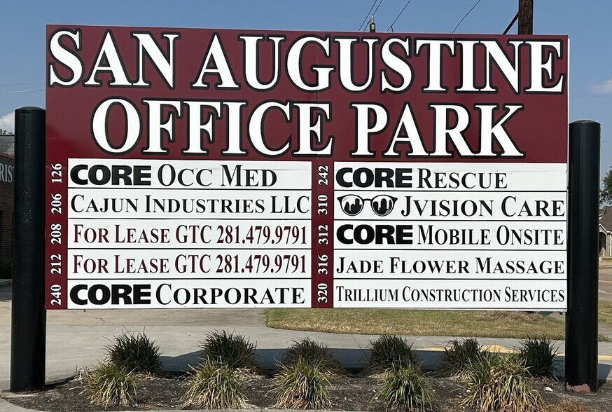 More Photos Of 310 W San Augustine St, Deer Park Medical For Lease