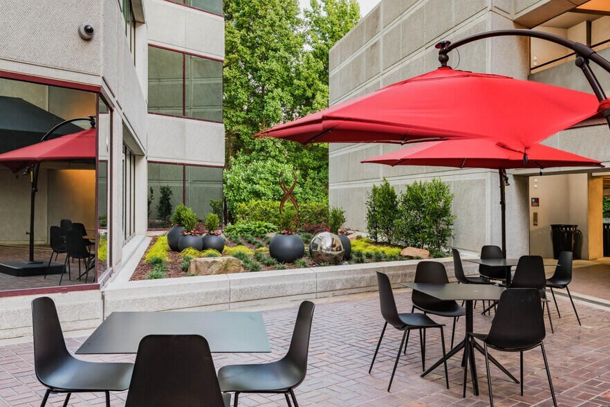 More Photos Of 2970 Clairmont Rd NE, Atlanta Medical For Lease