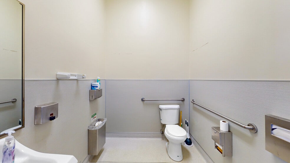 More Photos Of 1329 9th St, Berkeley Storefront Retail Office For Lease