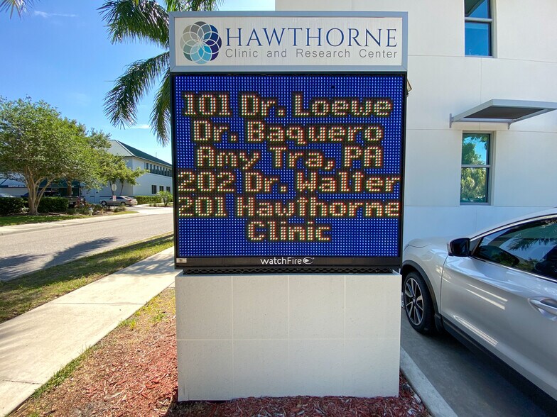 More Photos Of 2068 Hawthorne St, Sarasota Medical For Lease