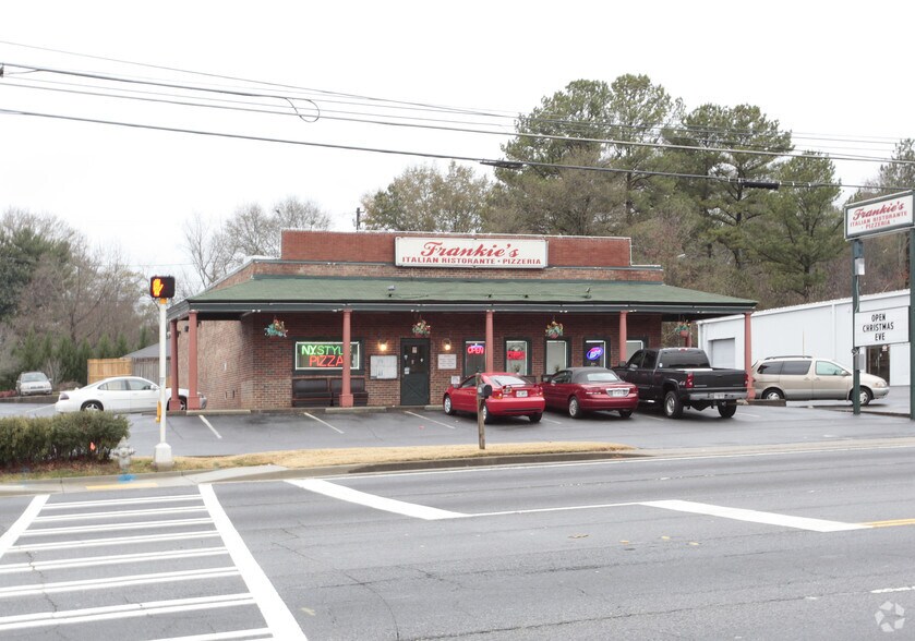 Primary Photo Of 3085 NE Canton Rd, Marietta Restaurant For Lease