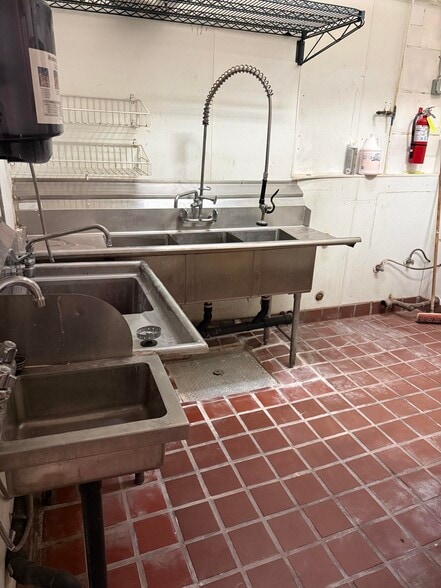 More Photos Of 1235-1241 Park St, Alameda Storefront For Lease