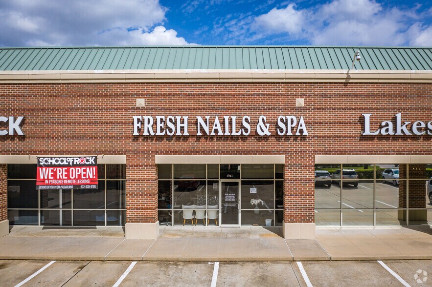 More Photos Of 16312-16322 Southwest Fwy, Sugar Land Unknown For Lease