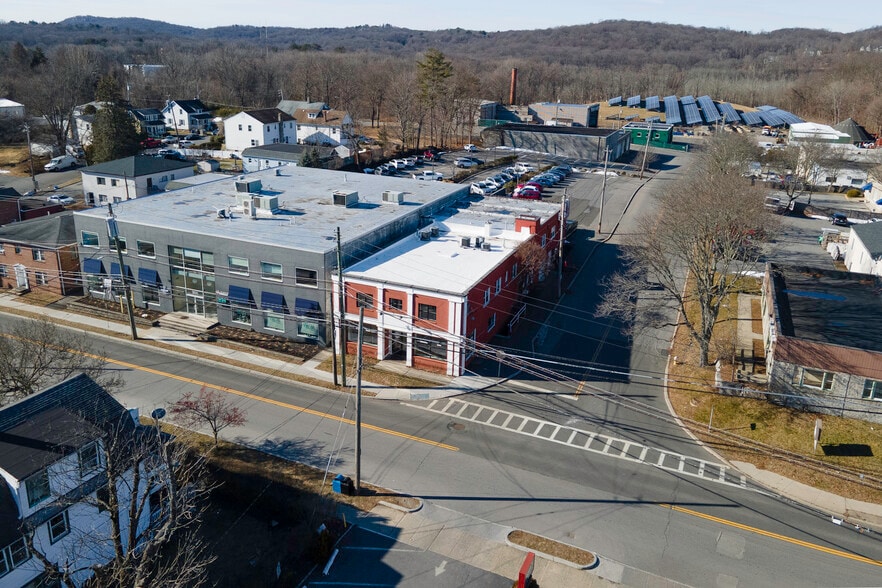 More Photos Of 342 Lexington Ave, Mount Kisco Light Distribution For Lease