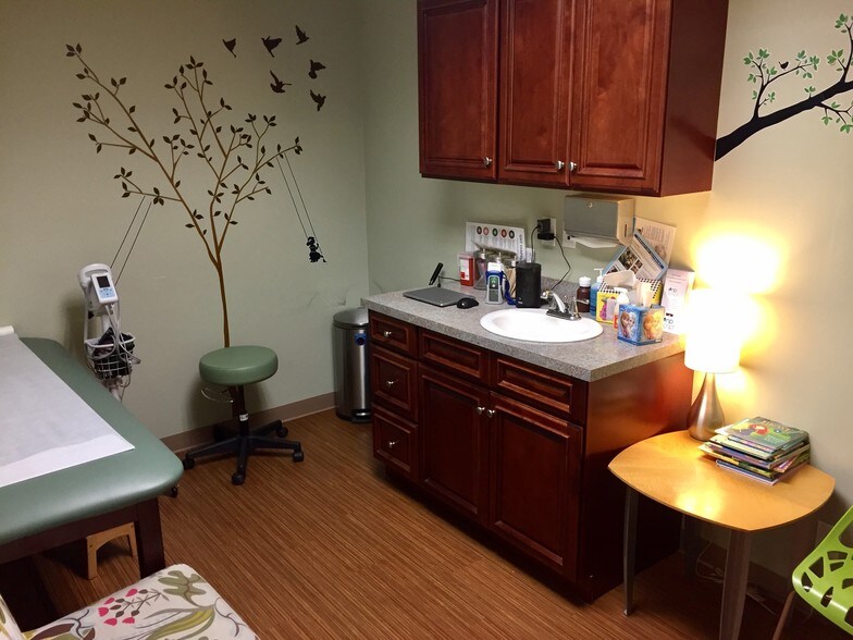 More Photos Of 2700 N Bellflower Blvd, Long Beach Medical For Lease