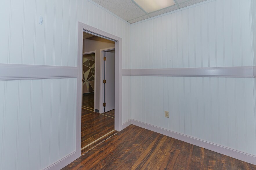 More Photos Of 961-963 State Route 146, Clifton Park Medical For Lease