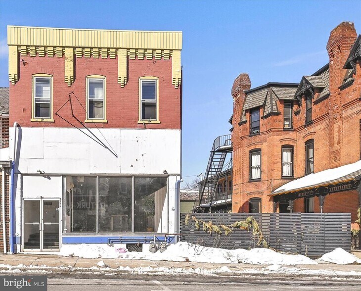 More Photos Of 325 W Main St, Kutztown Storefront Retail Residential For Lease