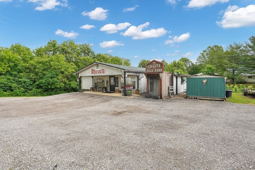 More Photos Of 11850 Walnut St, Adelphi Restaurant For Sale