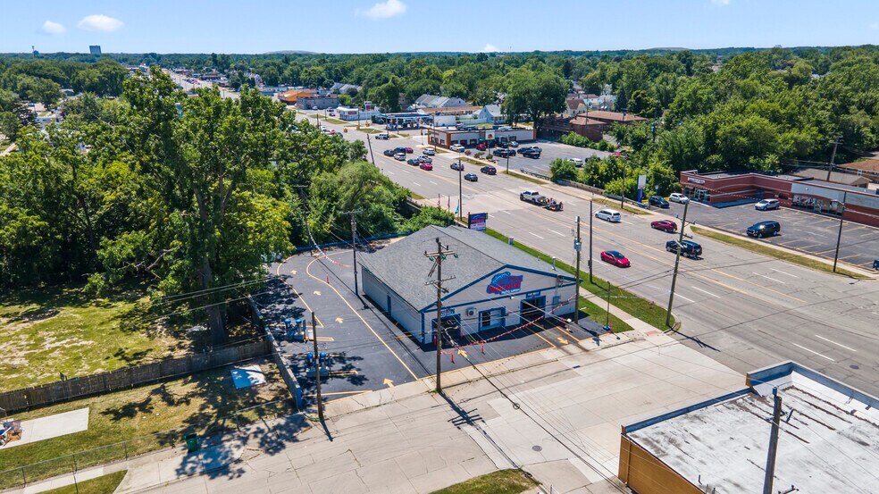 More Photos Of 4057 Dix Hwy, Lincoln Park Freestanding For Sale