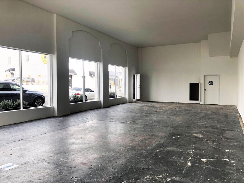 More Photos Of 5630 Melrose Ave, Los Angeles Storefront Retail Office For Lease