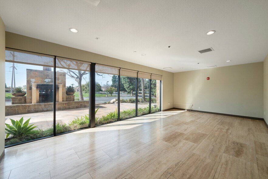 More Photos Of 1570 Brookhollow Dr, Santa Ana Medical For Sale