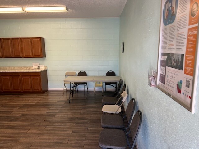 More Photos Of 4201 W Washington Ave, Las Vegas Religious Facility For Lease