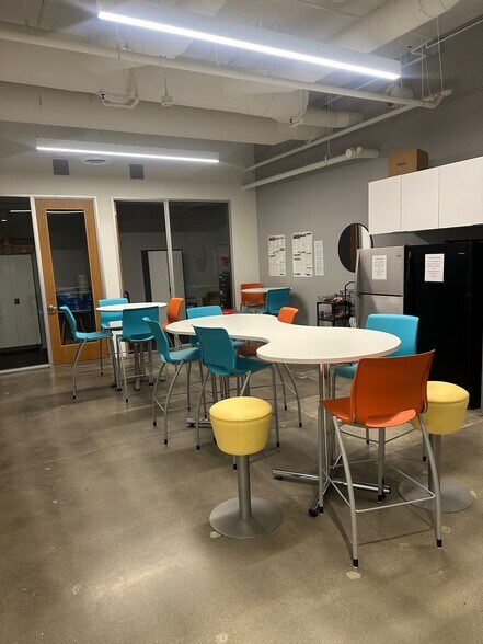 More Photos Of 7525 Irvine Center Dr, Irvine Office For Lease