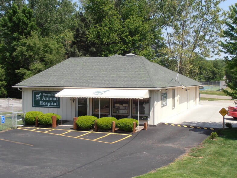 Primary Photo Of 3111 N Belt Hwy, Saint Joseph General Retail For Sale