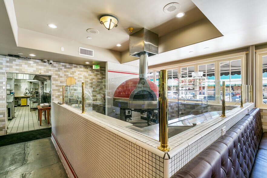 More Photos Of 534 S Myrtle Ave, Monrovia Restaurant For Lease