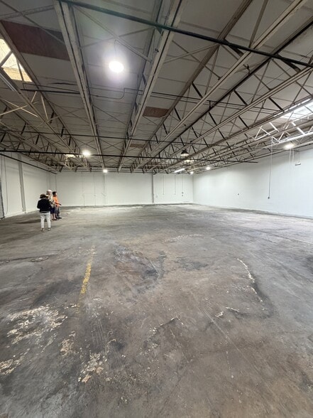 More Photos Of 4827 Philips Hwy, Jacksonville Warehouse For Sale