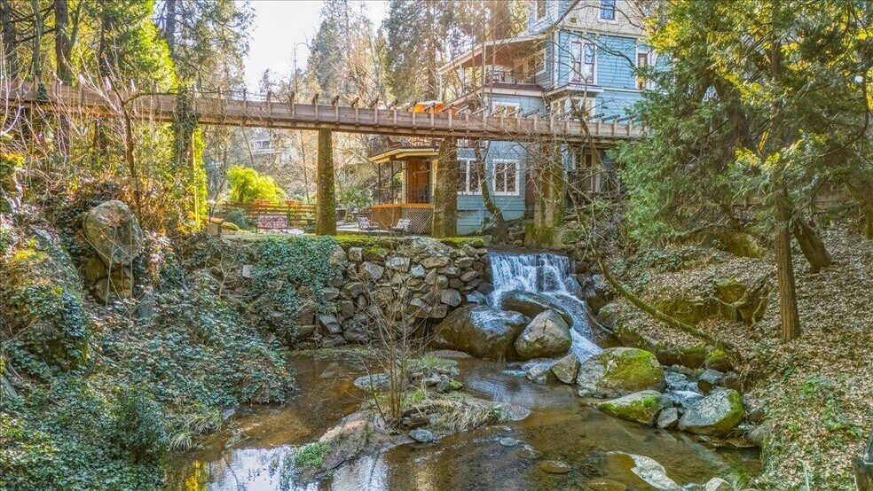 More Photos Of 301-317 S Pine St, Nevada City Hotel For Sale