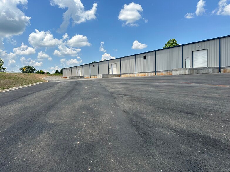 More Photos Of 130 Farrs Rd, Easley Manufacturing For Lease