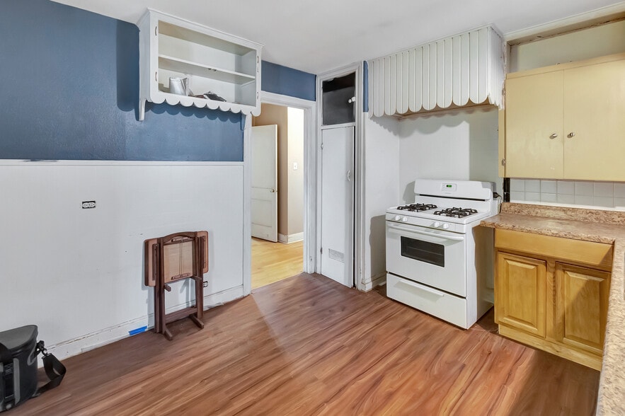 More Photos Of 1005 Macarthur St, Victoria Apartments For Sale