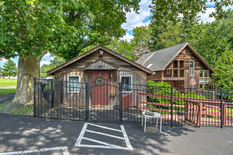 More Photos Of 188 W Ridge Pike, Royersford Schools For Sale