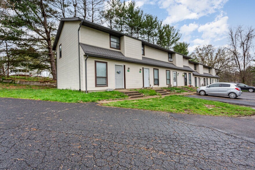 Primary Photo Of 250 N Columbus St, Somerset Apartments For Sale