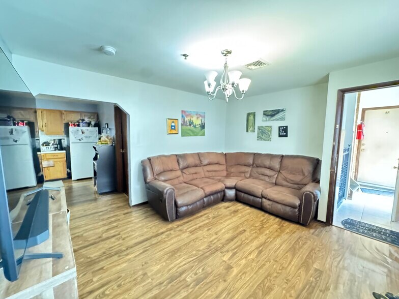 More Photos Of 109-111 Fleming Ave, Newark Apartments For Sale