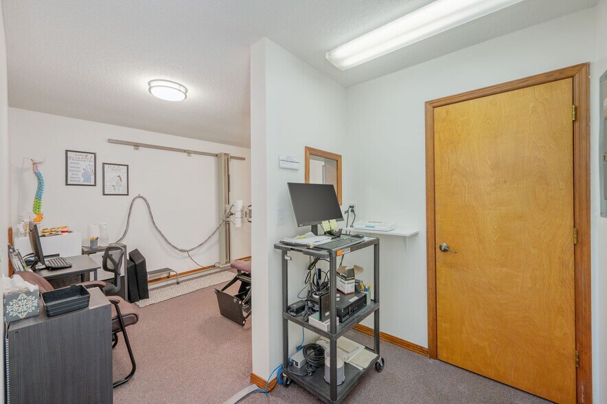 More Photos Of 1078 S Ferdon Blvd, Crestview Medical For Sale