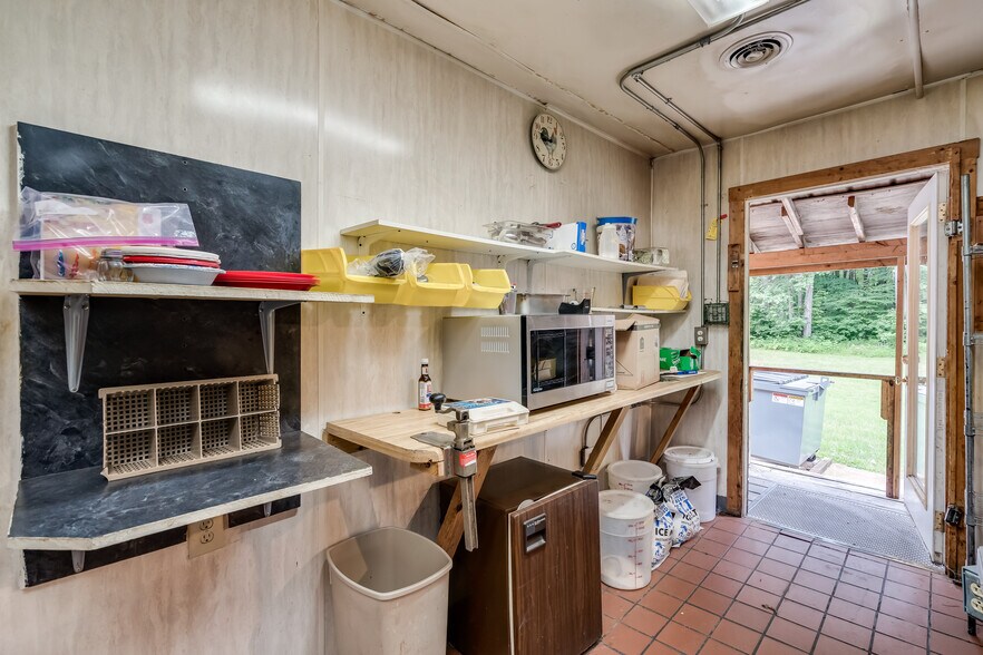 More Photos Of 5679 Partridgeville Rd, Brantingham Lodge Meeting Hall For Sale