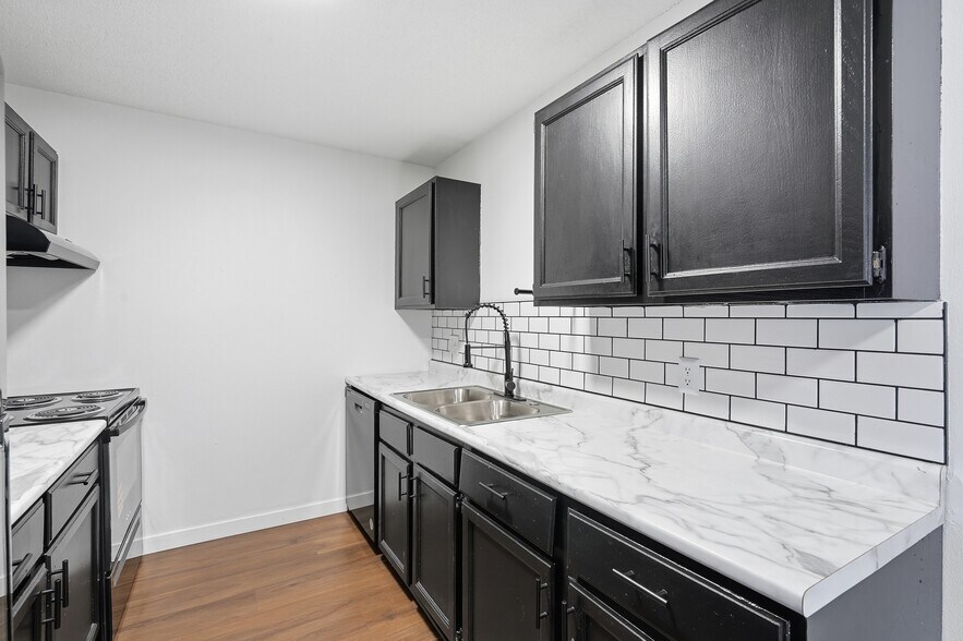 More Photos Of , Des Moines Multifamily For Sale