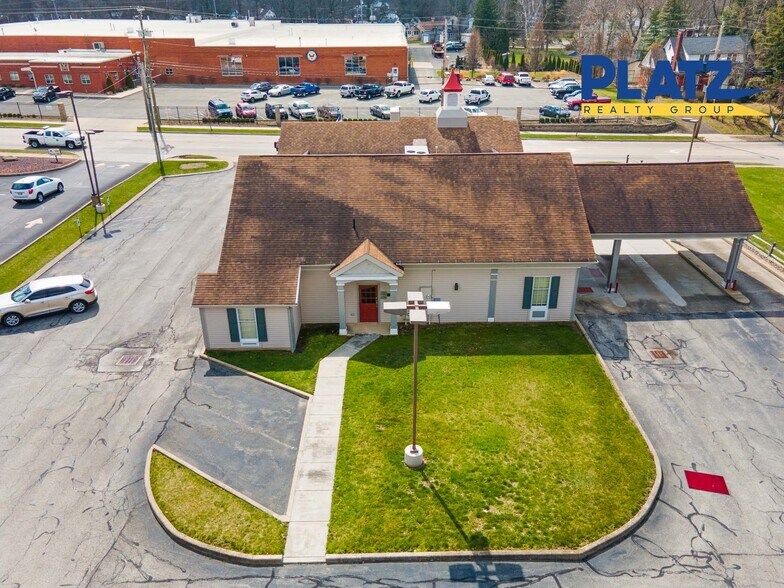 More Photos Of 1838 E State St, Salem Funeral Home For Sale