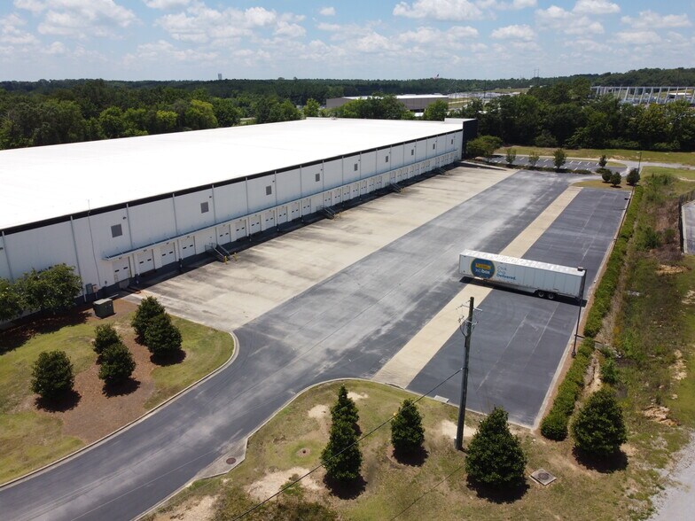 More Photos Of 3536 Highway 31, Calera Distribution For Lease