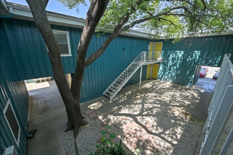 More Photos Of 5606 N Lamar Blvd, Austin Apartments For Sale