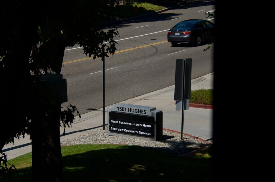 More Photos Of 1501 Hughes Way, Long Beach Office Residential For Lease