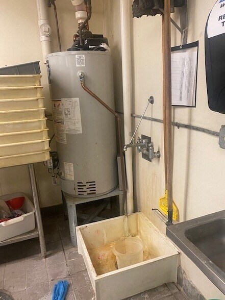 More Photos Of 1134 7th St NW, Rochester Unknown For Lease