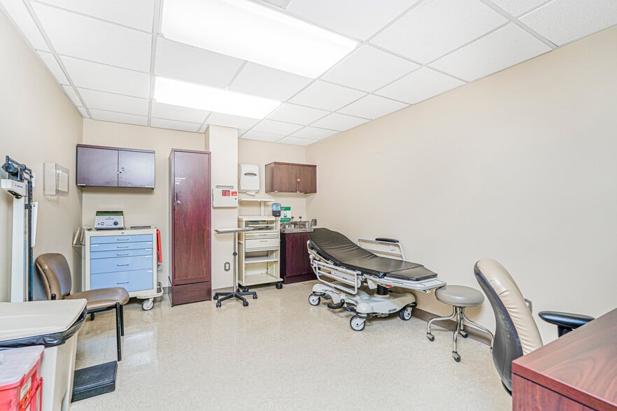 More Photos Of 705 86th St, Brooklyn Office Residential For Sale