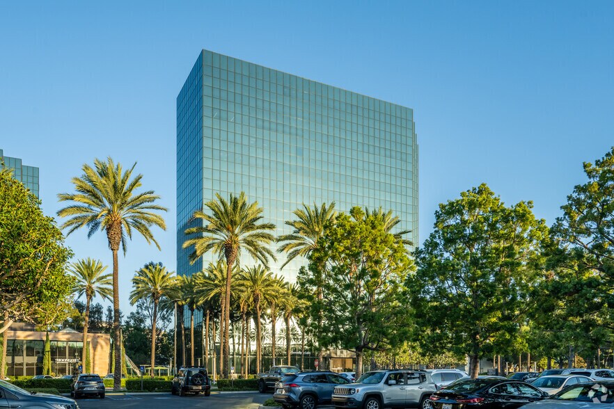 More Photos Of 3200 Park Center Dr, Costa Mesa Office For Lease