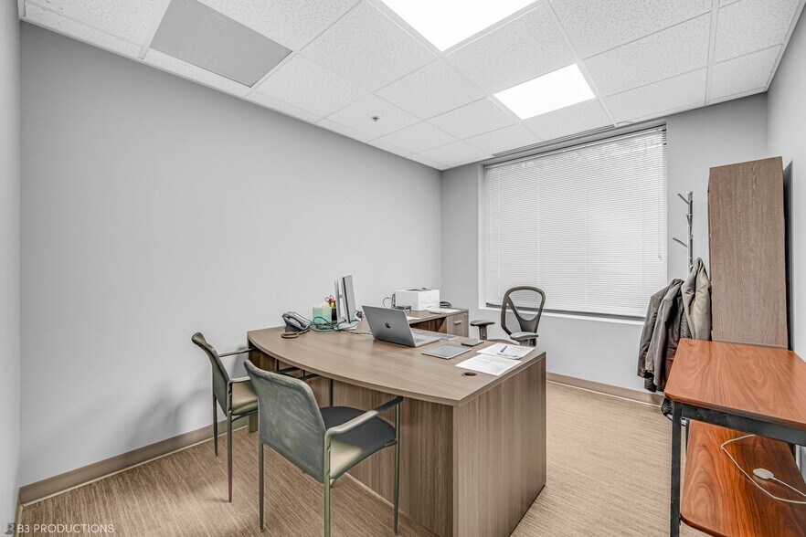 More Photos Of 18927 Hickory Creek Dr, Mokena Office For Lease