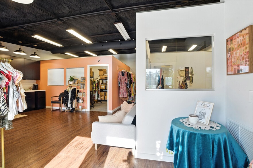 More Photos Of 30 Mango St, Englewood Office For Sale