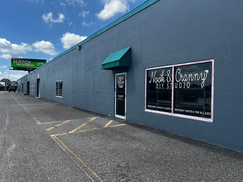 More Photos Of 10300 Us Highway 19 N, Pinellas Park Manufacturing For Sale