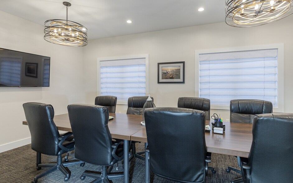 More Photos Of 6 Ames Plaza Ln, Walpole Office For Sale
